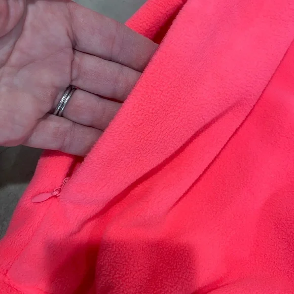HOT PINK fleece by Love&Sports!Adjustable waist, pockets, black trim,zip close🩷 - Picture 5 of 11